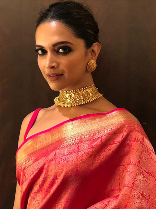 Stylish Gold Choker Necklace