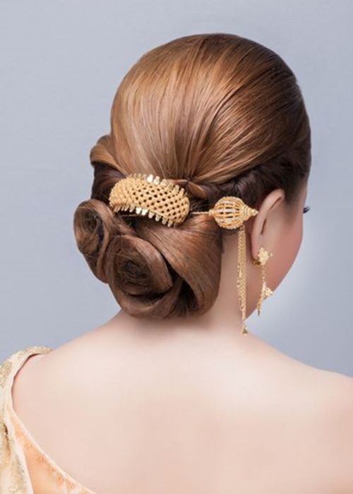 1 Golden Hair Pin