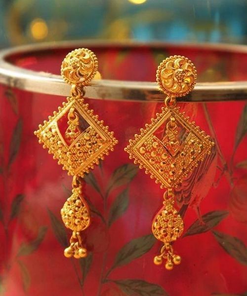 10 Beautiful Gold Earring Design