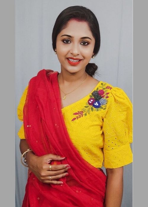 Yellow Hakoba Blouse With Neck Embroidery