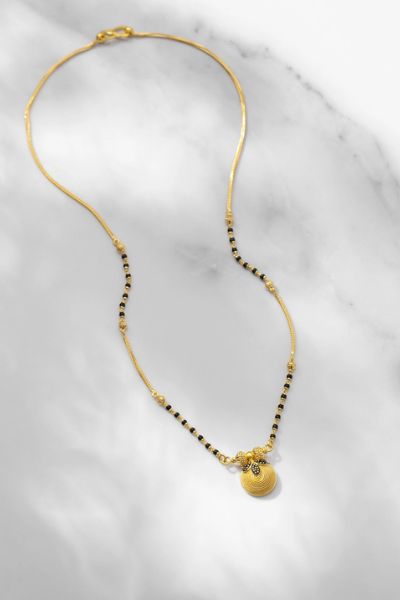 Circular Pendant Gold Mangalsutra