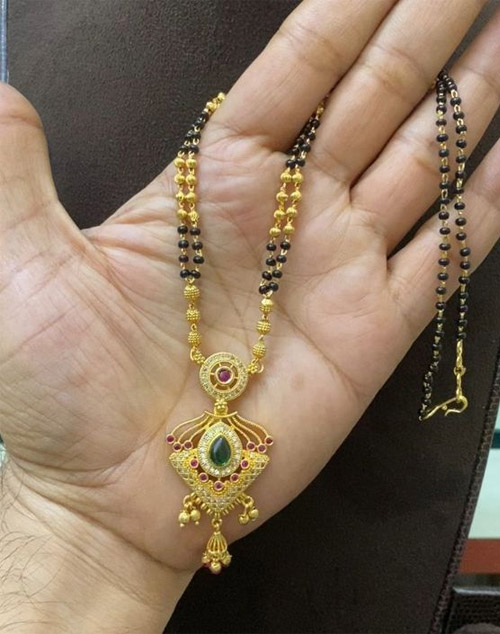 Diamond Stud Gold Black Bead Mangalsutra