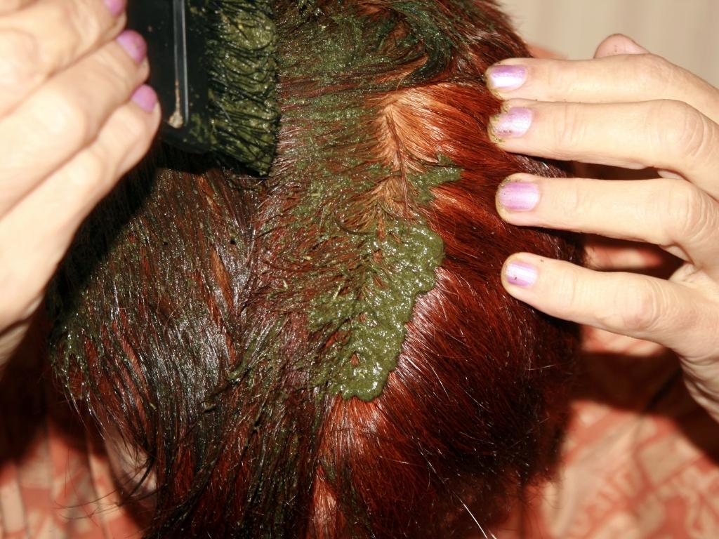 henna apllication on hair