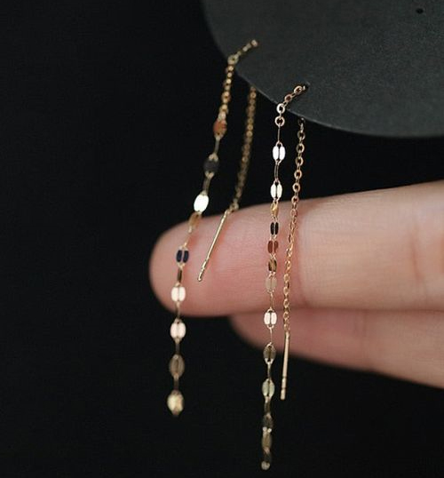 Light Weight sui Dhaga Earrings