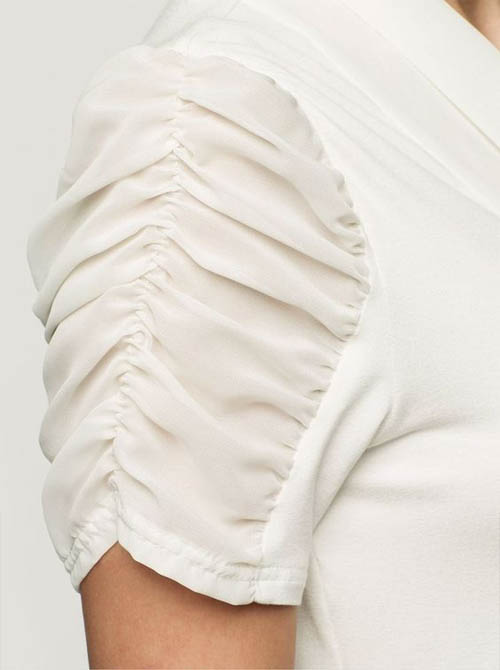  Inverted V Pleated Sleeves