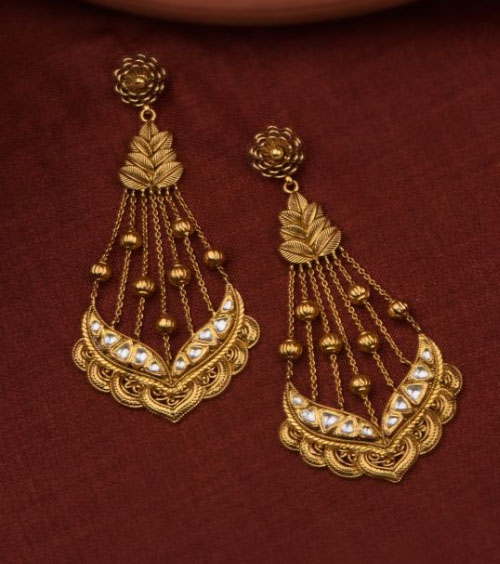 Kundan Stud Gold Earrings