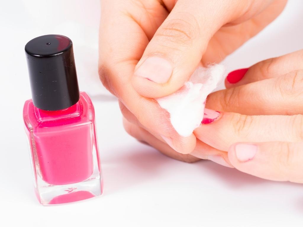 nail polish remove by nail polish