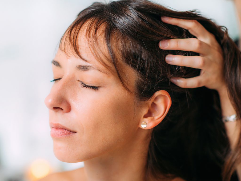 hair oil hair massage